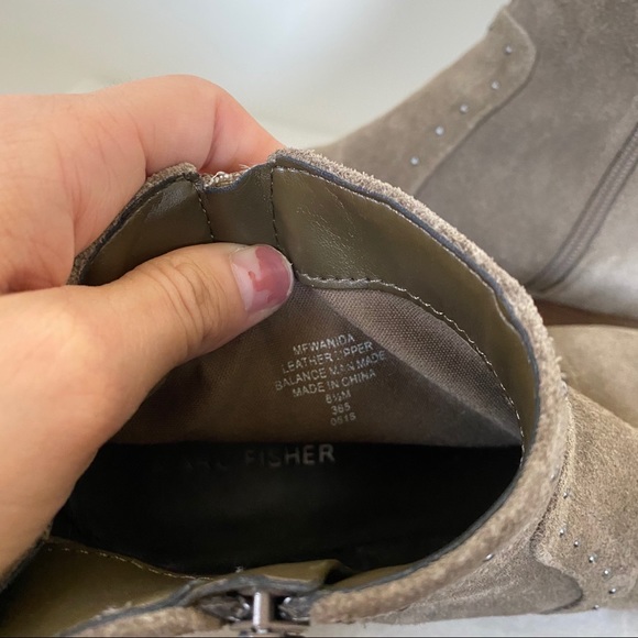 Marc Fisher Wanda Suede Studded Ankle Booties 8.5 - Picture 10 of 10